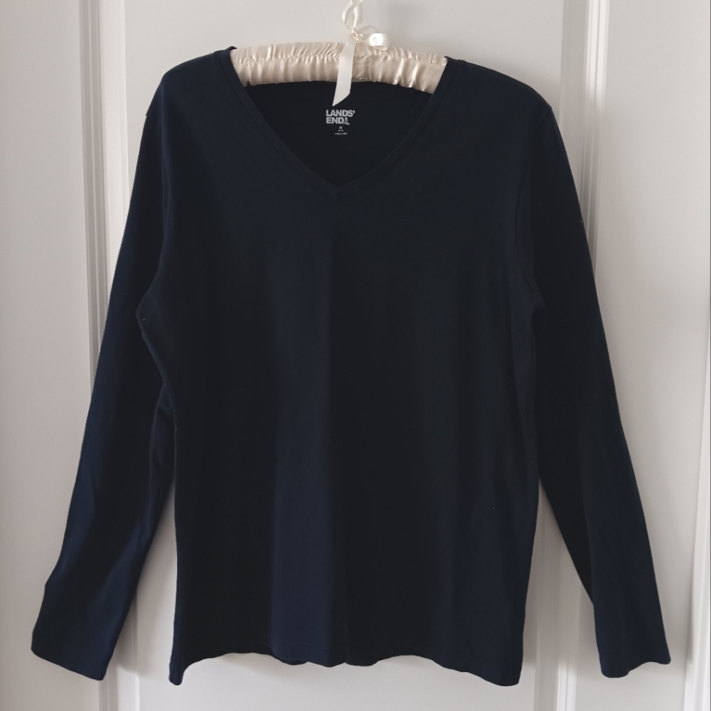 Lands End long sleeve t-shirt in dark navy size M